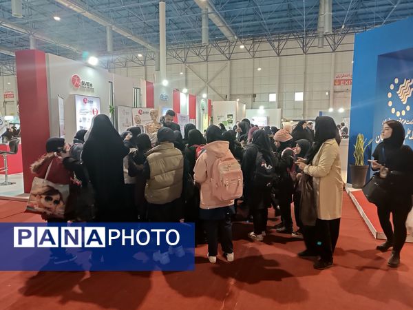 حضور پررنگ دانش‌آموزان در نمایشگاه آثار و دستاوردهای پژوهش و فناوری خراسان رضوی