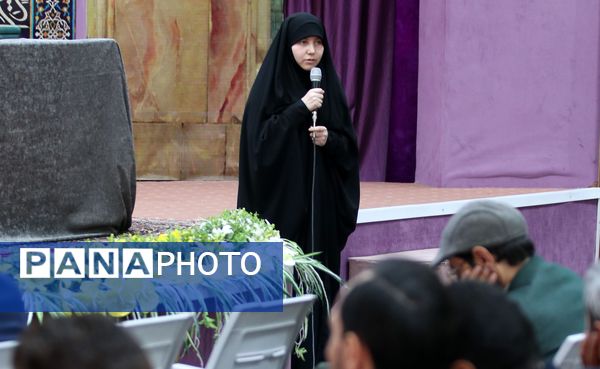 نشست صمیمی هم‌افزایی مربیان قرآنی استان خراسان رضوی