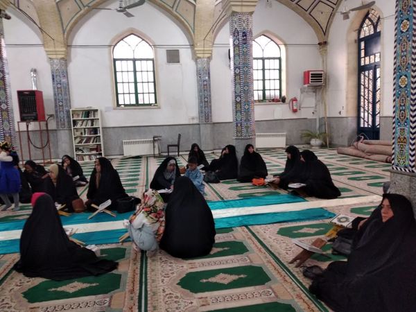 محفل جزء‌خوانی قرآن‌کریم در مسجد جامع ماهان