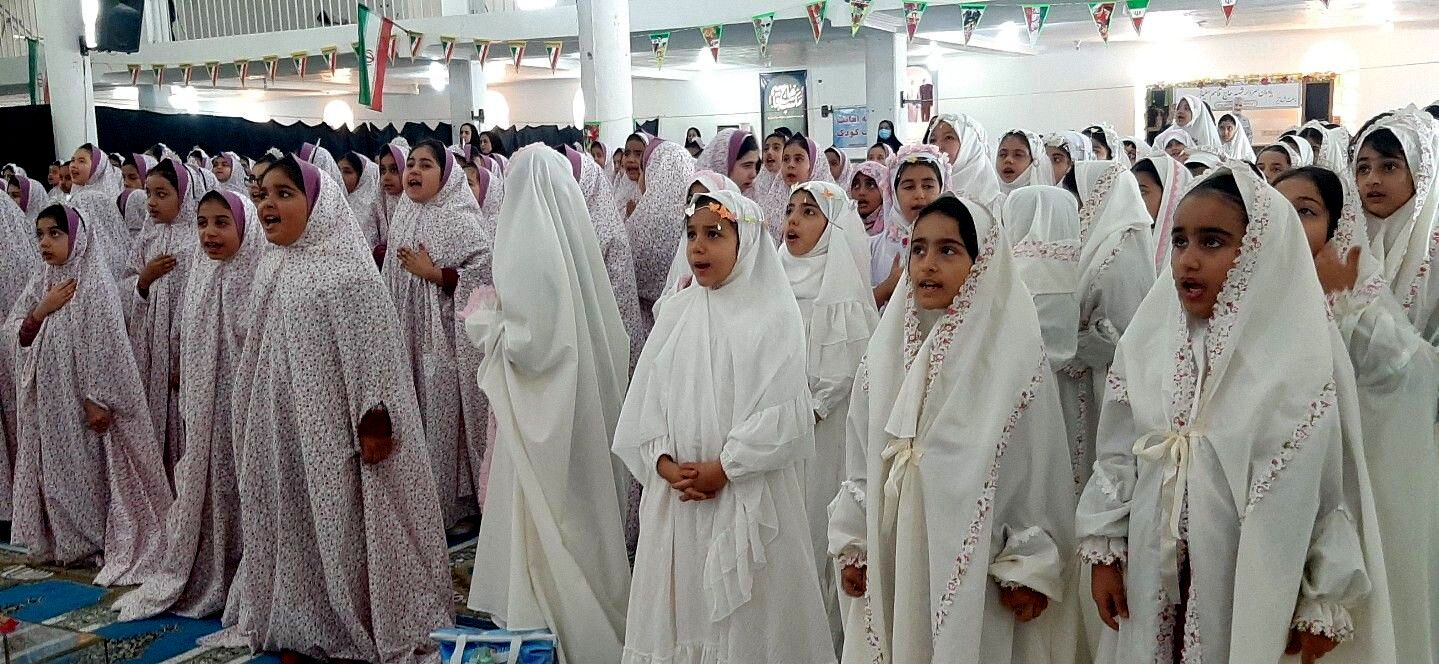 جشن تکلیف دختران دانش‌آموز پارسیان