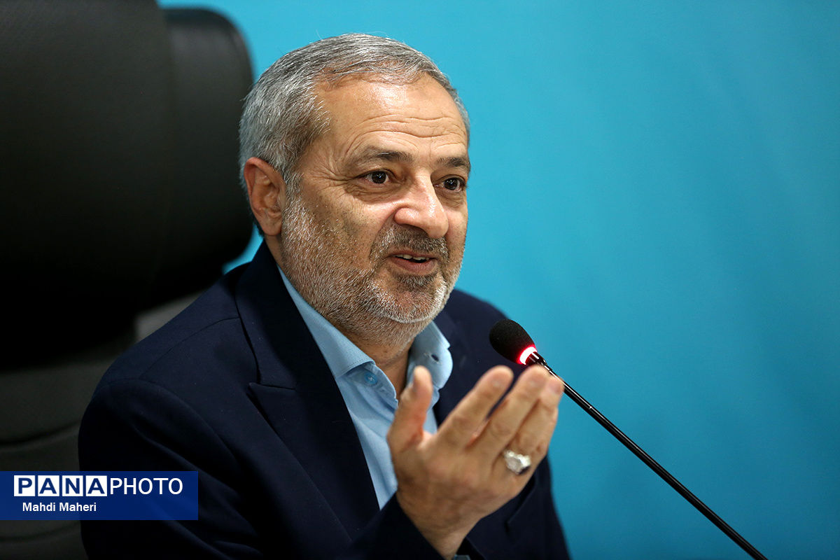 دانشجومعلمان از فرصت طلایی دانشجویی به بهترین نحو برای رشد خود استفاده کنند