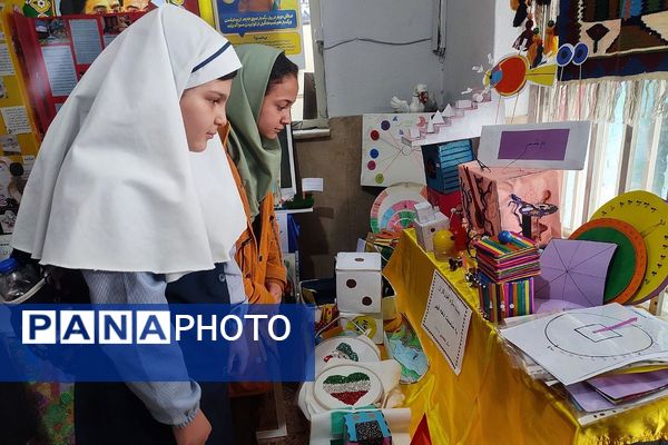 برپایی نمایشگاه دست سازه ها دانش آموزان وجشنواره غذامعلمان  درمدرسه شهیدمعظم