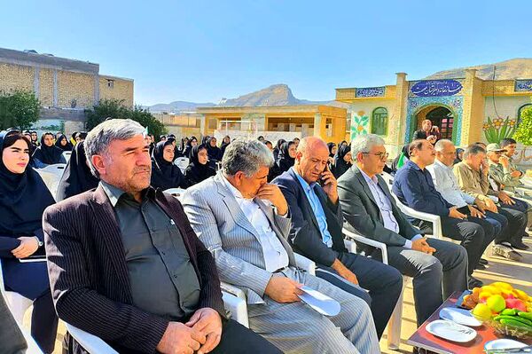 جشن مهر ایثار و نماز و بازگشایی مدارس یک مهر در دبیرستان هیأت امنایی فرهیختگان