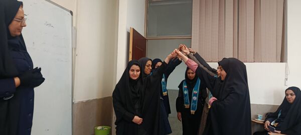 کارگاه توانمندسازی مربیان کاردان پیشتاز سازمان دانش‌آموزی ناحیه یک کرج 