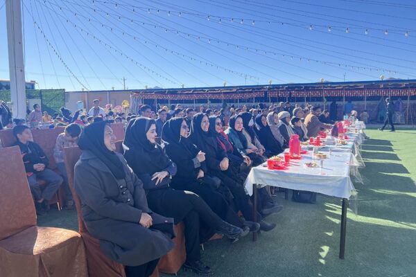 پاسداشت آیین کهن یلدا در دبستان حشمتیه آباده