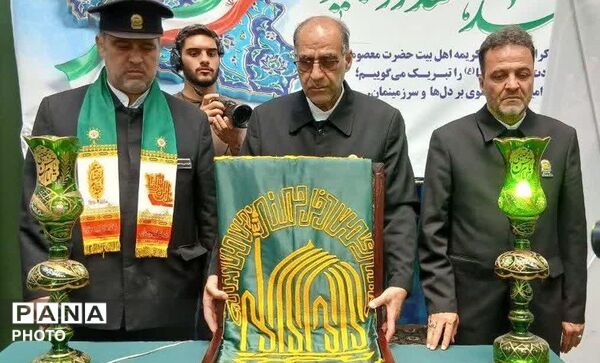 پرچم حرم رضوی؛ محمدشهر را متبرک کرد