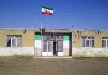 بازید خبرنگار نوجوان و مطالبه گر پانا از مدرسه ی عشایری مالک اشتر شهرستان خرامه 
