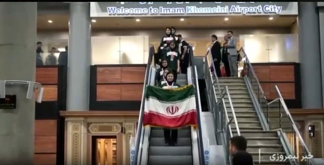 کسب مدال نقره تیمی و رتبه چهارم لیگ خلاقیت