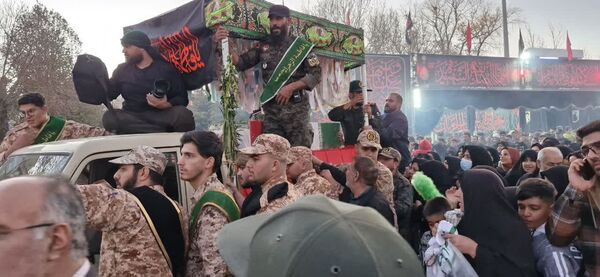 وداعی غم‌انگیز با شهید گمنام در نورآباد