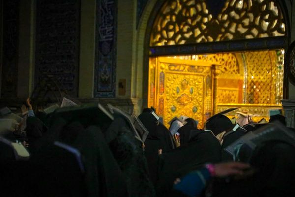 احیای شب قدر در جوار حرم امامزاده سیدجعفر(ع) یزد