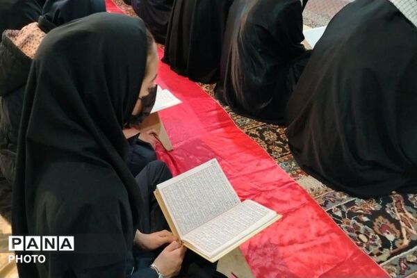 اجلاسیه نماز همراه با محفل انس با قرآن کریم در مسجد ابوالفضلی نیشابور 