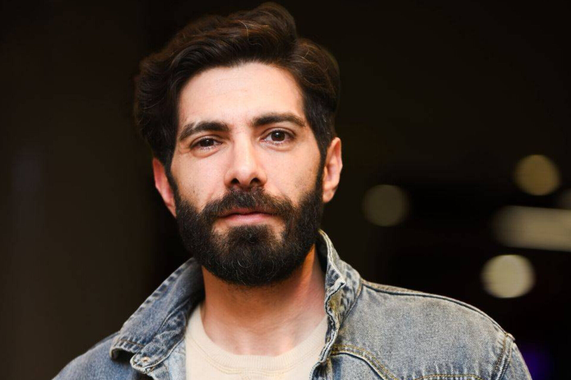 کارگردان فیلم «آن دیگری» به دبیرکل سازمان ملل متحد نامه نوشت و درخواست کرد که جنایت جنگی علیه ایران را محکوم‌ کند
‌