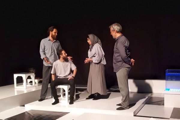 آغاز اجرای نمایش «قرار» با موضوع فداکاری شهدای غواص در قم