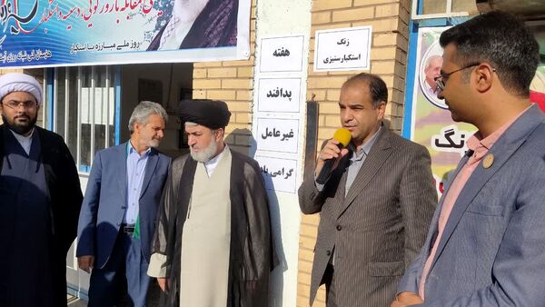 زنگ آغاز هفته پدافند غیرعامل در هنرستان آیت‌الله خامنه‌ای 
