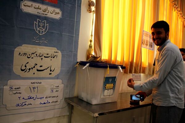 اتاق کنترل وضعیت ستاد انتخابات شهر مشهد