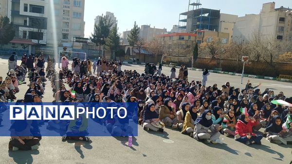 جشن اعیاد شعبانیه همزمان با دهه فجر در دبستان پنجم مهر ناحیه ۷ مشهد