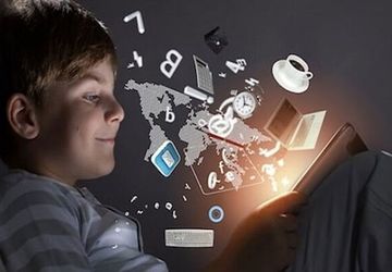 نوجوانان غرق در دنیای مجازی