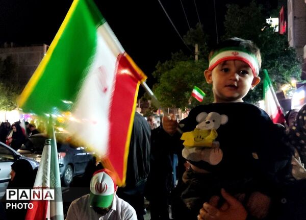  شبی آکنده از عطر رضوی در حسینیه فضل نیشابور