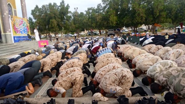 حضور پُر‌شور مردم بوموسی در نماز عید سعید فطر