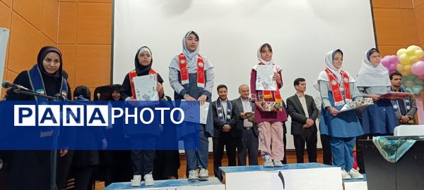 تجلیل از مقام آوران المپیاد رویش ناحیه یک