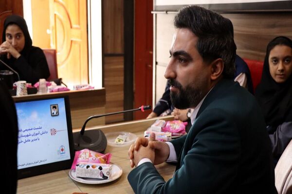 نشست صمیمی فعالین رسانه ای دانش‌آموزان با مدیرعامل خبرگزاری پانا
