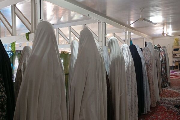 اقامه نماز عبادی،سیاسی جمعه همزمان با ایام دهه فجر در شهر بار نیشابور