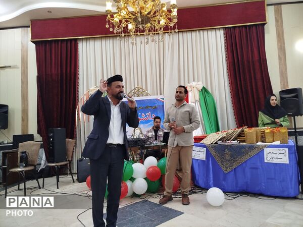 مراسم تقدیر و تشکر از دانش آموزان برتر درسی، اخلاقی و نماز جماعت در دبیرستان دخترانه دانشور 2 