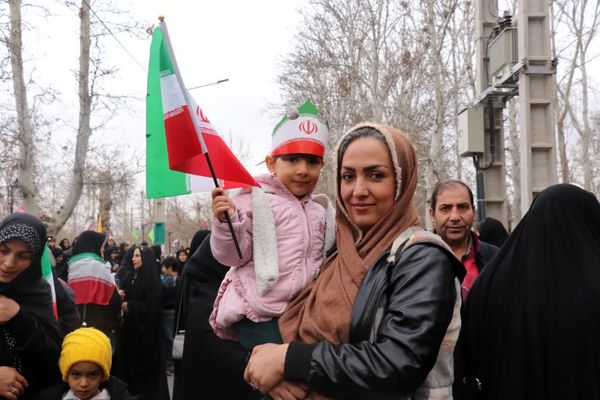 اقتدار مردم نظرآباد در راهپیمایی ۲۲ بهمن