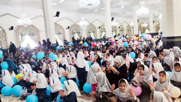 اجتماع بزرگ دانش‌آموزان در زیارتگاه شهید آیت الله مدرس(ره)