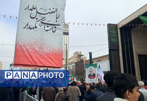 مردم در راهپیمایی ۲۲ بهمن، بار دیگر اتحاد خود را نشان دادند