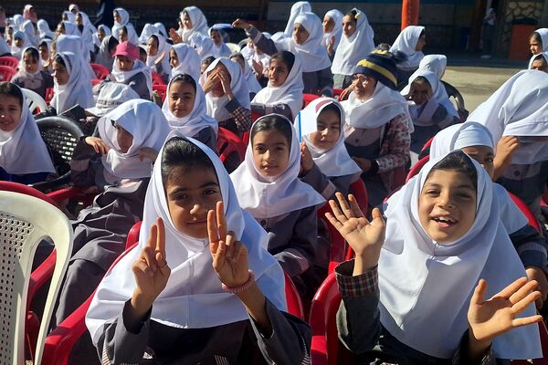 سفیران سلامت پیشگامان خود مراقبتی در مدارس 