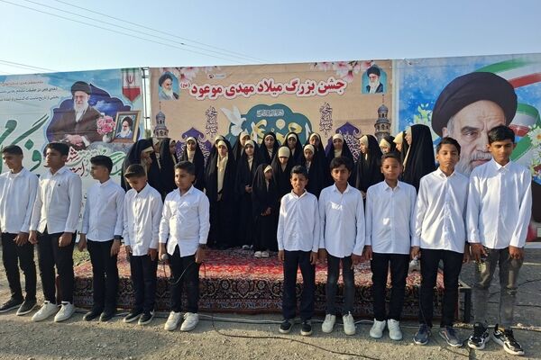 جشن پرشور دهه فجر انقلاب اسلامی در محله ولی عصر سندرک 