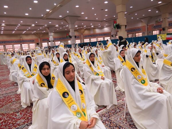 تمرین آمادگی گروه پیشتازان برای اجرا در اجلاسیه سراسری نماز