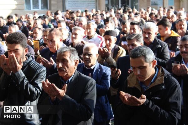 نماز عید سعید فطر در باغ ملی شهرستان سملقان