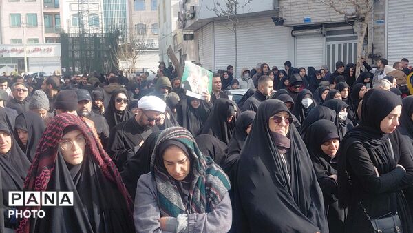 حضور پرشور البرزی‌ها در سوگواری امام خامنه‌ای(قدس‌سره) 