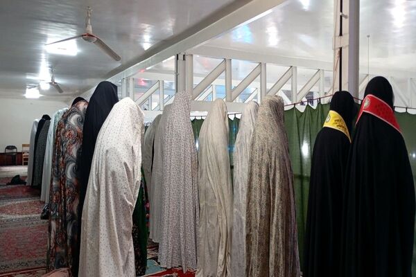 اقامه نماز جمعه در شهر بار نیشابور