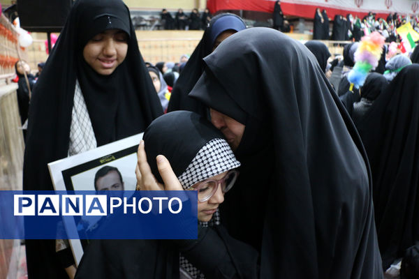 همایش دختران حاج قاسم 