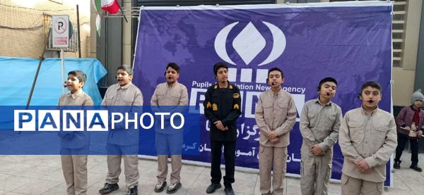 غرفه خبرگزاری پانا، وعده دیدار دانش‌آموزان در راهپیمایی 22 بهمن