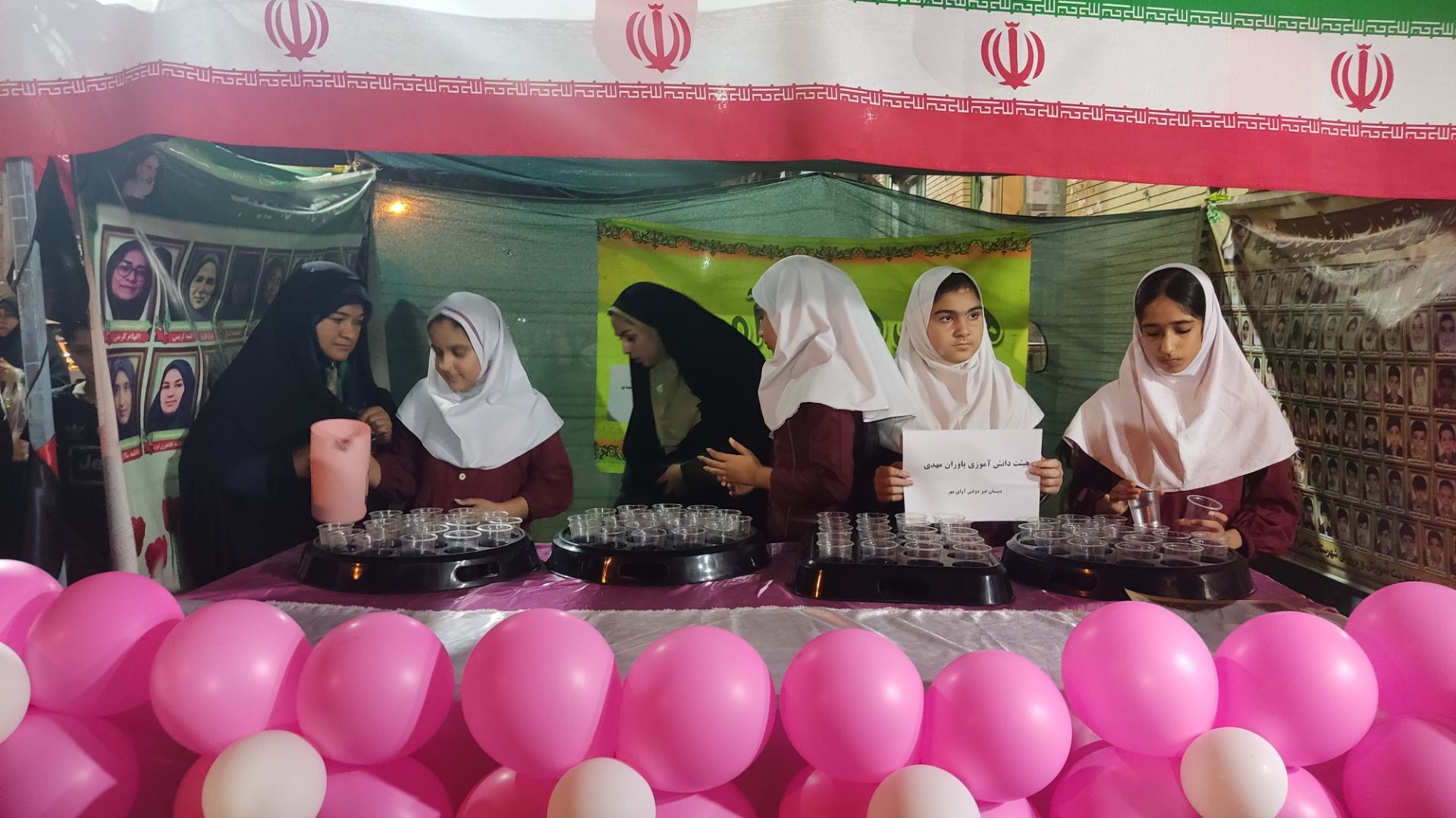 موکب‌های دانش‌آموزی دهه کرامت در حاجی‌آباد