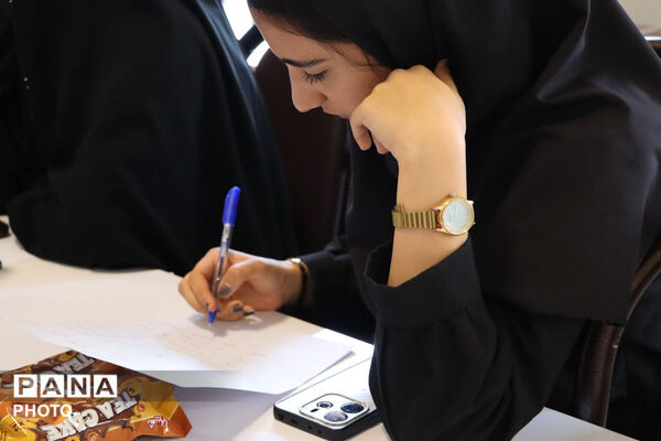 نشست هم‌اندیشی خبرنگاران پانا سملقان و تقدیر از خبرنگاران فعال