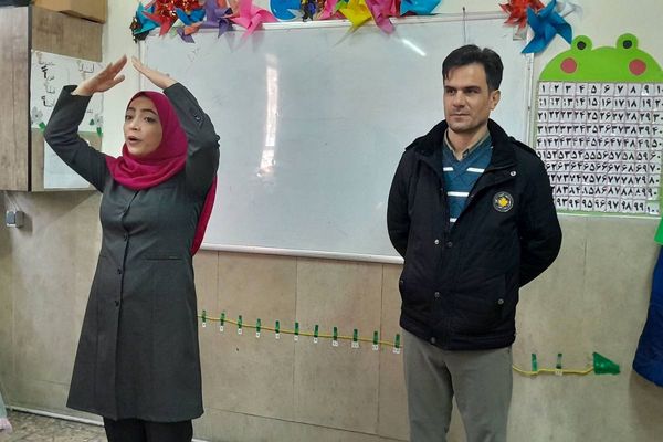 ارتقای آگاهی دانش‌آموزان آموزشگاه شهید رجایی با آموزش‌های سلامت و ایمنی زلزله