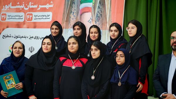 مسابقات ورزشی شطرنج دانش آموزان دوره دوم
