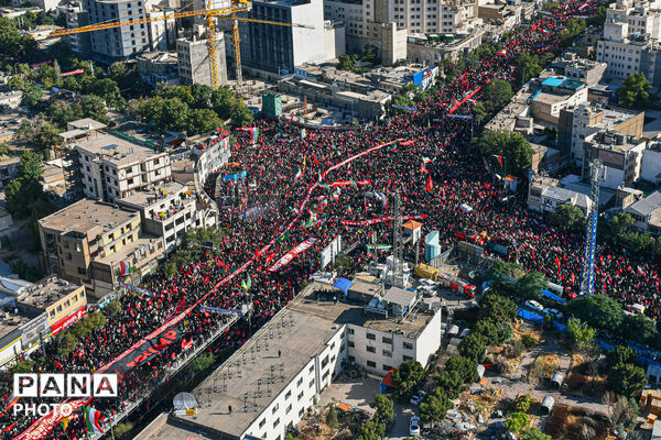 تشییع پیکر رهبر شهید انقلاب در مشهد مقدس-۱
