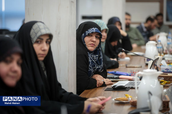 چهارمین نشست تخصصی هنر و اندیشه امیدا