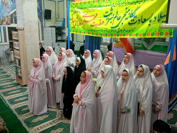 وقتی دانش‌آموزان میزبان جشن دهه فجر می‌شوند