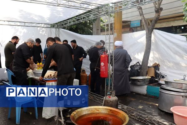 قدم به قدم در مسیر عاشقی اباعبدالله‌الحسین‌(ع)