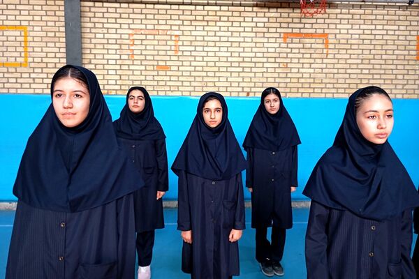 آمادگی پیشتازان دبیرستان ریحانه النبی باقرشهر برای آغاز سال تحصیلی 