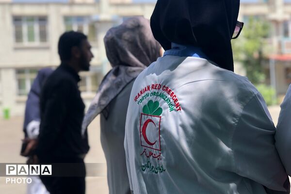 دانش‌آموزان دبیرستان پروین اعتصامی اسلامشهر با اصول امدادگری آشنا شدند