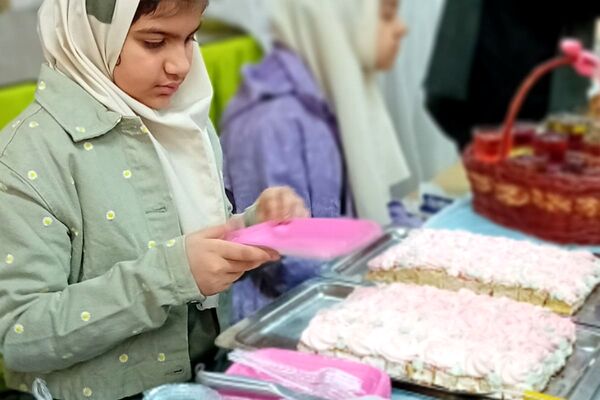 مهمانی طعم‌های دانش‌آموزی در جشنواره آشپزی دبستان دکتر کیهانی۱