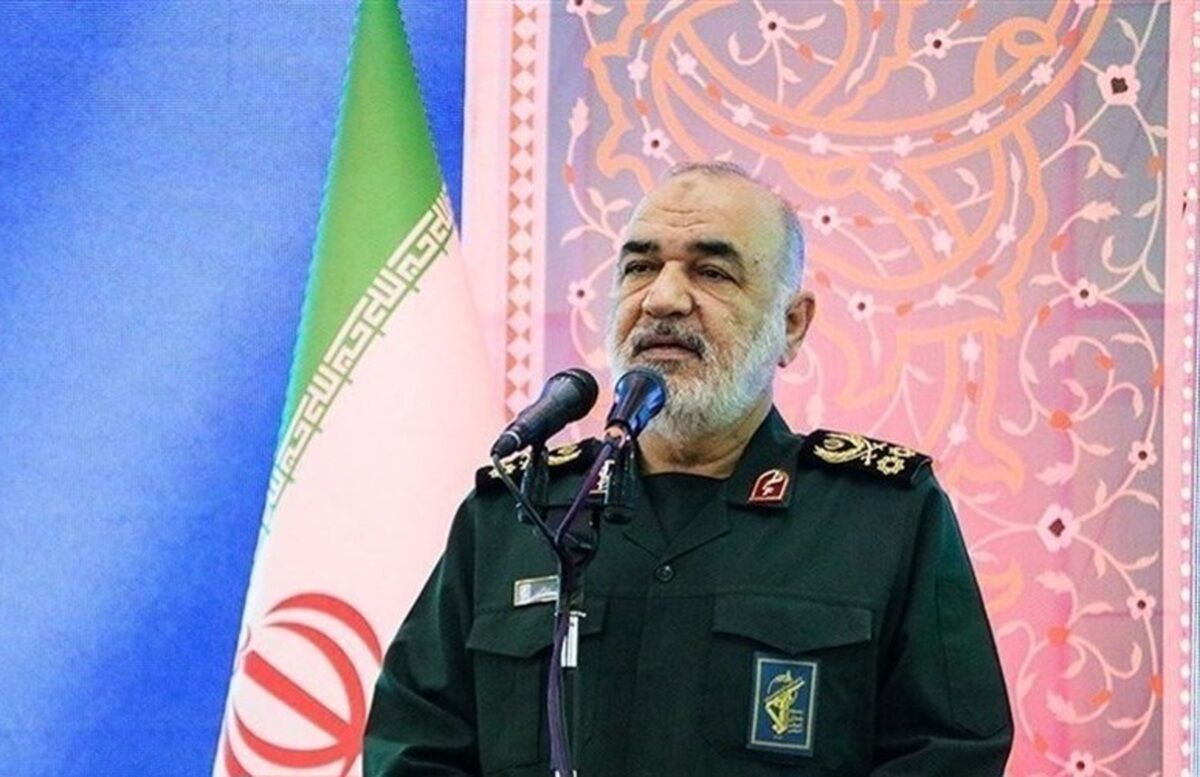 سردار سلامی: ترامپ در شان و موقعیتی نیست که برمبنای اراده او عملی انجام شود